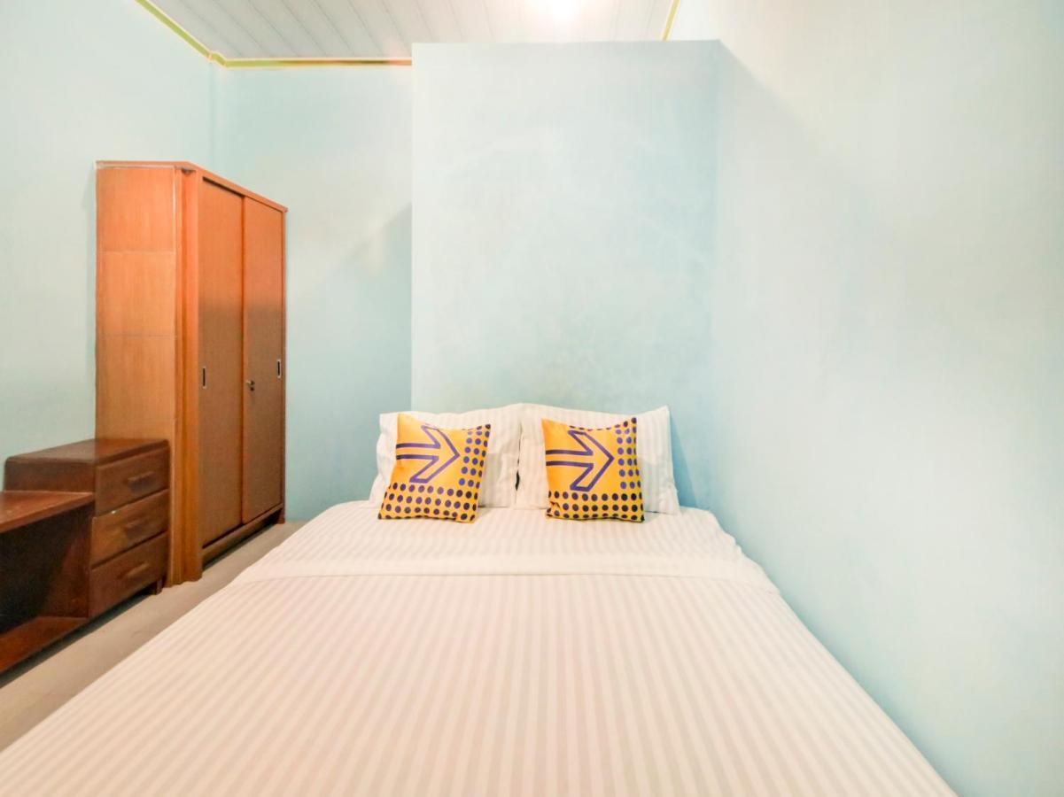 Spot On 90356 Gmmo Hotel Medan